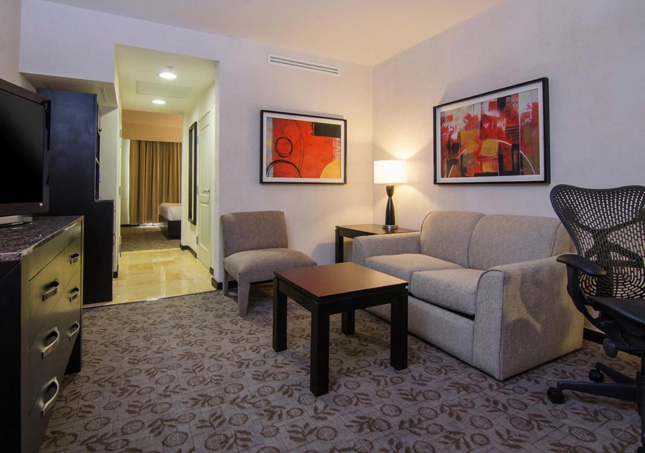 Hilton Garden Inn Tuxtla Gutiérrez Exterior foto